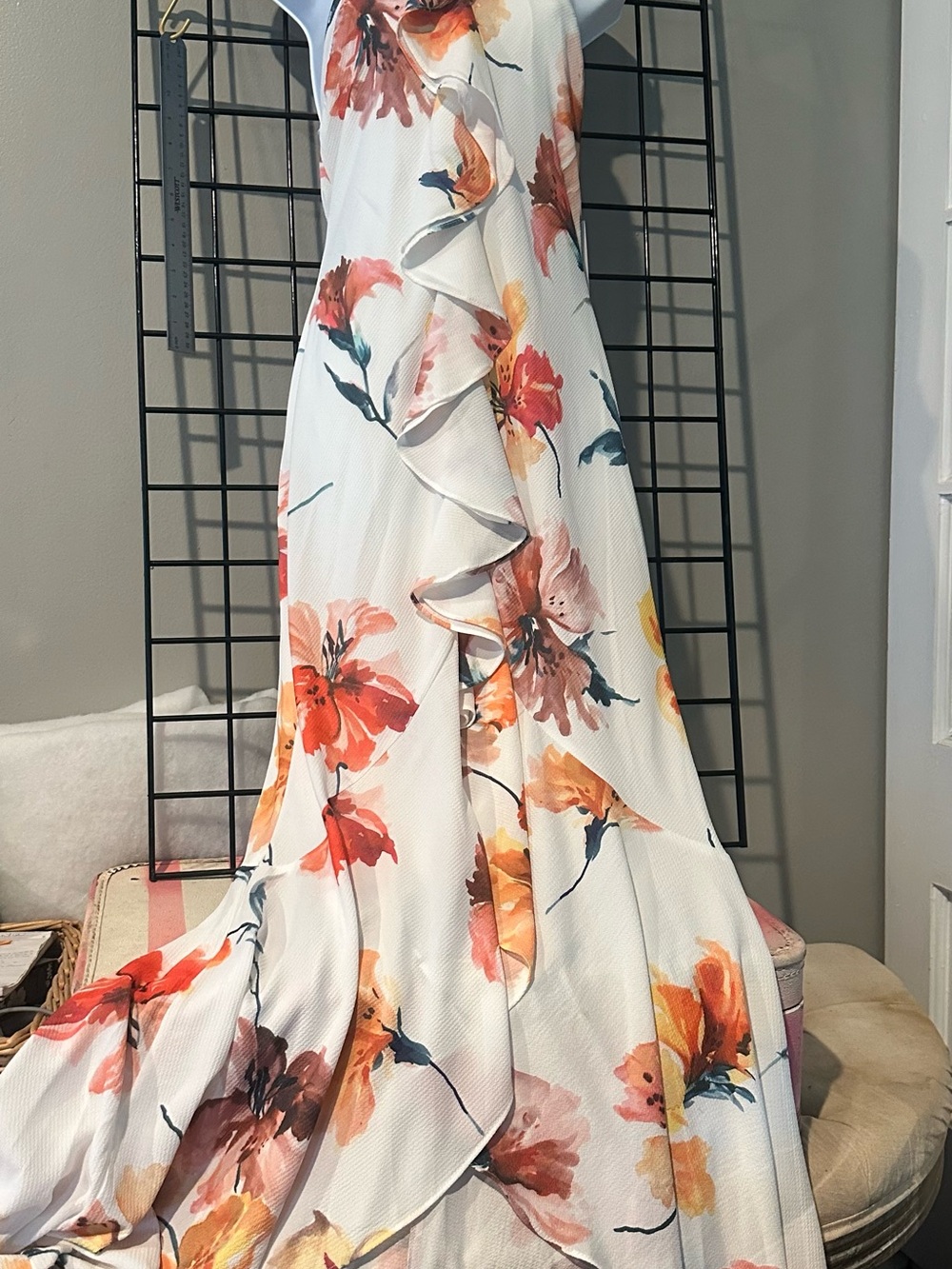 Premier amour. NWT halter maxi dress